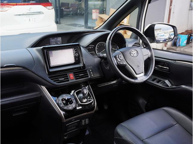 エスクァイア ハイブリッドＧｉ　ブラックテーラード　ブラックレザーシート（ヒーター付）／リアエンターテイメント／純正ナビ／フルセグＴＶ／Ｂｌｕｅｔｏｏｔｈ対応／ＵＳＢ接続可／スマートキー２本／両側パワスラ／ＥＴＣ／Ｐスタート／クルコン／ＬＥＤヘッド（31枚目）