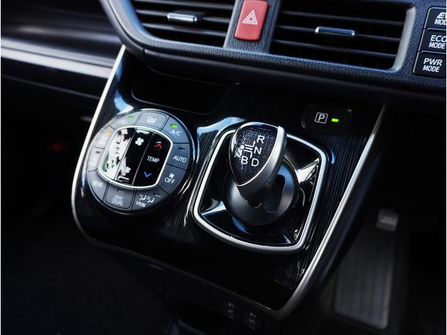 エスクァイア ハイブリッドＧｉ　ブラックテーラード　ブラックレザーシート（ヒーター付）／リアエンターテイメント／純正ナビ／フルセグＴＶ／Ｂｌｕｅｔｏｏｔｈ対応／ＵＳＢ接続可／スマートキー２本／両側パワスラ／ＥＴＣ／Ｐスタート／クルコン／ＬＥＤヘッド（39枚目）