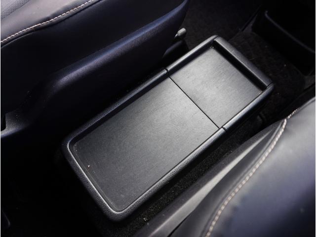 エスクァイア ハイブリッドＧｉ　ブラックテーラード　ブラックレザーシート（ヒーター付）／リアエンターテイメント／純正ナビ／フルセグＴＶ／Ｂｌｕｅｔｏｏｔｈ対応／ＵＳＢ接続可／スマートキー２本／両側パワスラ／ＥＴＣ／Ｐスタート／クルコン／ＬＥＤヘッド（43枚目）