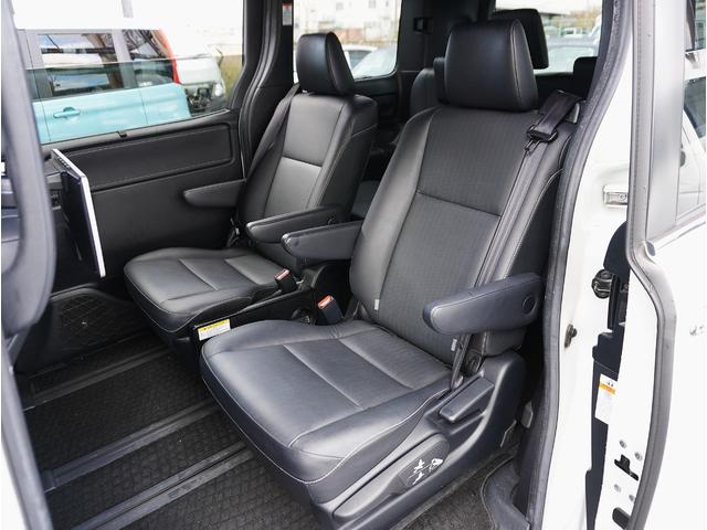 エスクァイア ハイブリッドＧｉ　ブラックテーラード　ブラックレザーシート（ヒーター付）／リアエンターテイメント／純正ナビ／フルセグＴＶ／Ｂｌｕｅｔｏｏｔｈ対応／ＵＳＢ接続可／スマートキー２本／両側パワスラ／ＥＴＣ／Ｐスタート／クルコン／ＬＥＤヘッド（50枚目）