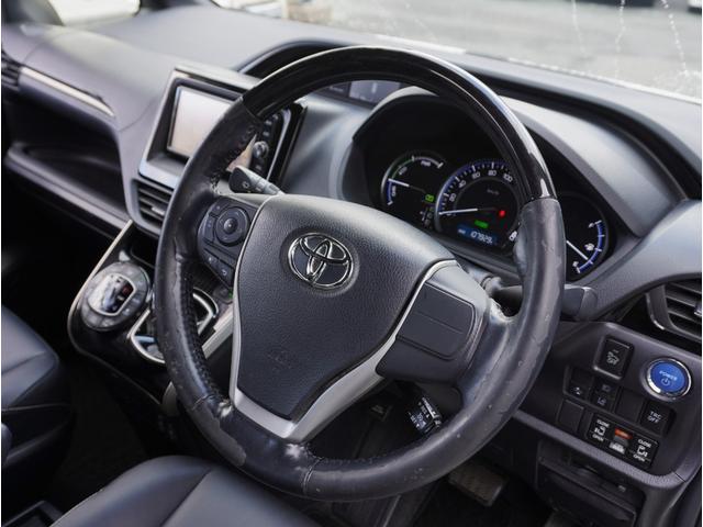 エスクァイア ハイブリッドＧｉ　ブラックテーラード　ブラックレザーシート（ヒーター付）／リアエンターテイメント／純正ナビ／フルセグＴＶ／Ｂｌｕｅｔｏｏｔｈ対応／ＵＳＢ接続可／スマートキー２本／両側パワスラ／ＥＴＣ／Ｐスタート／クルコン／ＬＥＤヘッド（64枚目）