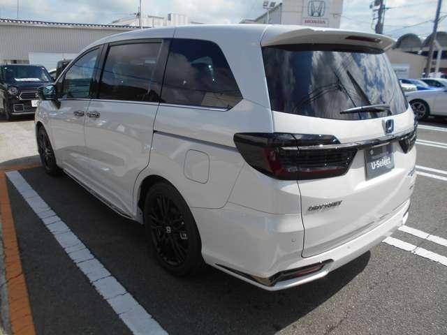 オデッセイハイブリッド ｅ：ＨＥＶアブソルート・ＥＸブラックエディション　当社試乗車／純正１１インチナビ装備（8枚目）