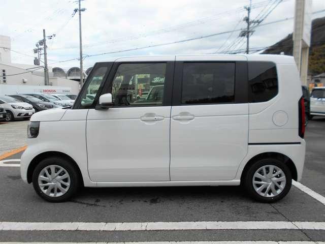 Ｎ－ＢＯＸ ベースグレード　届出済未使用車／純正ナビ装備（4枚目）