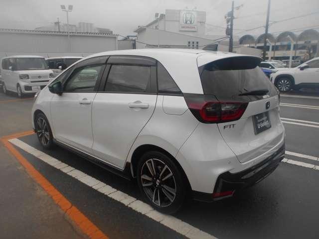 フィット ｅ：ＨＥＶ　ＲＳ　純正ナビ装備（8枚目）