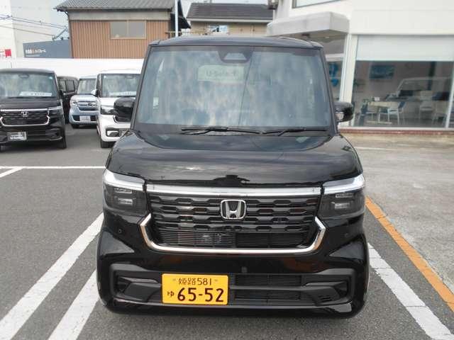 Ｎ－ＢＯＸカスタム ベースグレード　純正ナビ装備（3枚目）