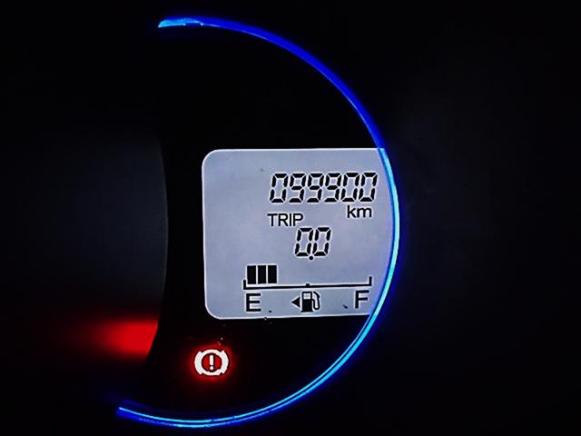 Ｎ－ＢＯＸカスタム Ｇ・Ｌパッケージ　ＥＴＣ　両側スライド・片側電動　オートライト　ＨＩＤ　スマートキー　アイドリングストップ　電動格納ミラー　ベンチシート　ＣＶＴ　盗難防止システム　ＡＢＳ　ＥＳＣ　ＣＤ　アルミホイール　衝突安全ボディ（17枚目）