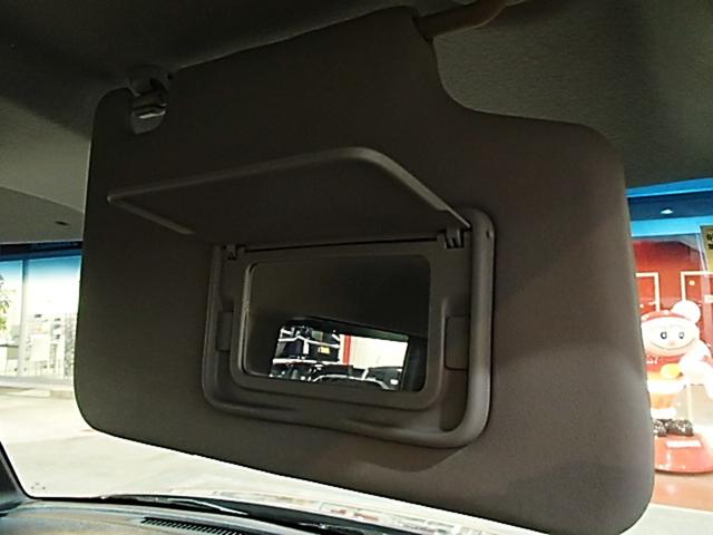 Ｎ－ＢＯＸカスタム Ｇ・Ｌパッケージ　ＥＴＣ　両側スライド・片側電動　オートライト　ＨＩＤ　スマートキー　アイドリングストップ　電動格納ミラー　ベンチシート　ＣＶＴ　盗難防止システム　ＡＢＳ　ＥＳＣ　ＣＤ　アルミホイール　衝突安全ボディ（23枚目）