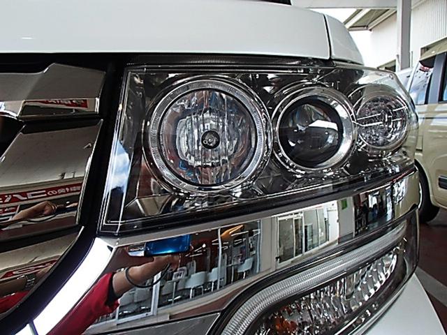 N-BOXカスタム G・ターボLパッケージ ETC バックカメラ 両側電動スライドドア TV オートクルーズコントロール オートライト HID スマートキー アイドリングストップ 電動格納ミラー ベンチシート CVT 盗難防止システム ABS(8枚目)