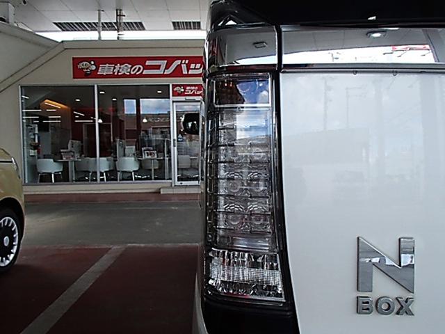 N-BOXカスタム G・ターボLパッケージ ETC バックカメラ 両側電動スライドドア TV オートクルーズコントロール オートライト HID スマートキー アイドリングストップ 電動格納ミラー ベンチシート CVT 盗難防止システム ABS(9枚目)