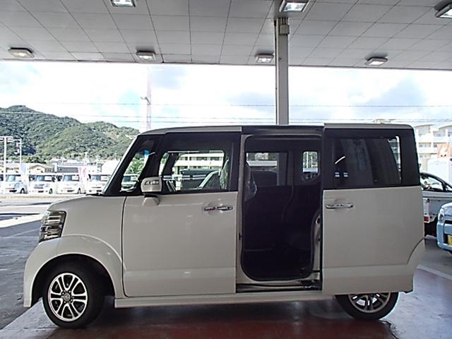 Ｎ－ＢＯＸカスタム Ｇ・Ｌパッケージ　ドライブレコーダー　ＥＴＣ　バックカメラ　両側スライドドア　ＴＶ　オートライト　ＨＩＤ　スマートキー　電動格納ミラー　ベンチシート　ＣＶＴ　盗難防止システム　ＡＢＳ　ＥＳＣ　ＣＤ　ＤＶＤ再生（5枚目）