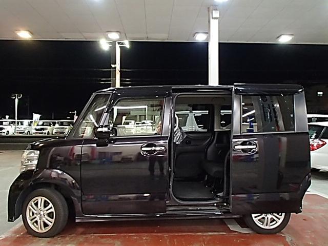 N-BOXカスタム G・Lパッケージ ETC 両側スライド・片側電動 オートライト HID スマートキー アイドリングストップ ベンチシート CVT 盗難防止システム ABS ESC ミュージックプレイヤー接続可(5枚目)