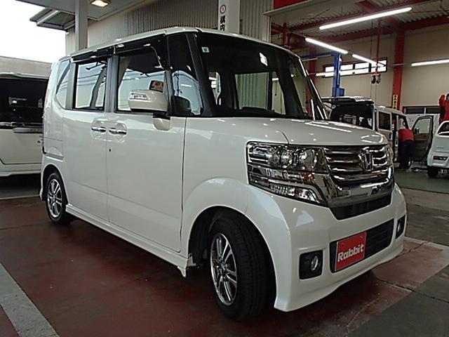 Ｎ－ＢＯＸカスタム Ｇ・Ｌパッケージ　ＥＴＣ　バックカメラ　両側スライド・片側電動　ＴＶ　オートライト　ＨＩＤ　スマートキー　アイドリングストップ　ベンチシート　ＣＶＴ　盗難防止システム　ＡＢＳ　ＥＳＣ　ＣＤ　ＤＶＤ再生（3枚目）