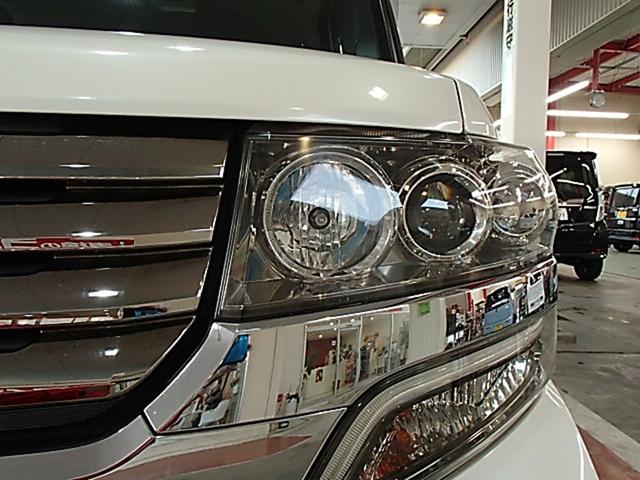 Ｎ－ＢＯＸカスタム Ｇ・Ｌパッケージ　ＥＴＣ　バックカメラ　両側スライド・片側電動　ＴＶ　オートライト　ＨＩＤ　スマートキー　アイドリングストップ　ベンチシート　ＣＶＴ　盗難防止システム　ＡＢＳ　ＥＳＣ　ＣＤ　ＤＶＤ再生（8枚目）