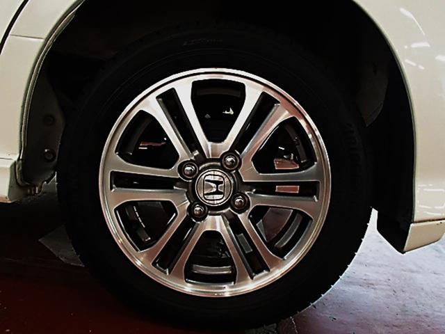 Ｎ－ＢＯＸカスタム Ｇ・Ｌパッケージ　ＥＴＣ　バックカメラ　両側スライド・片側電動　ＴＶ　オートライト　ＨＩＤ　スマートキー　アイドリングストップ　ベンチシート　ＣＶＴ　盗難防止システム　ＡＢＳ　ＥＳＣ　ＣＤ　ＤＶＤ再生（10枚目）