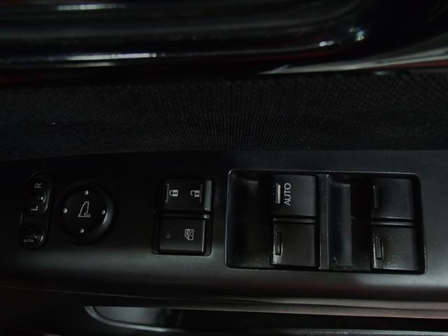 Ｎ－ＢＯＸカスタム Ｇ・Ｌパッケージ　ＥＴＣ　バックカメラ　両側スライド・片側電動　ＴＶ　オートライト　ＨＩＤ　スマートキー　アイドリングストップ　ベンチシート　ＣＶＴ　盗難防止システム　ＡＢＳ　ＥＳＣ　ＣＤ　ＤＶＤ再生（26枚目）