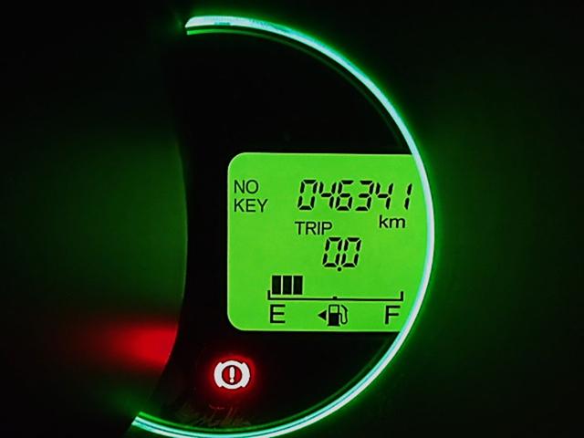 N-BOX G・Lパッケージ ETC バックカメラ 両側スライド・片側電動 TV スマートキー アイドリングストップ 電動格納ミラー ベンチシート CVT 盗難防止システム ABS ESC CD DVD再生(17枚目)