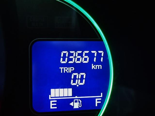 N-ONE G・Lパッケージ バックカメラ オートライト HID スマートキー アイドリングストップ 電動格納ミラー ベンチシート CVT 盗難防止システム ABS ESC CD アルミホイール 衝突安全ボディ エアコン(17枚目)