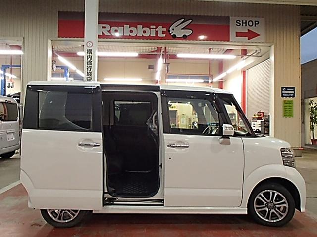 Ｎ－ＢＯＸカスタム Ｇ　ＳＳパッケージ　ＥＴＣ　バックカメラ　両側スライドドア　ＴＶ　衝突被害軽減システム　オートライト　ＨＩＤ　スマートキー　アイドリングストップ　電動格納ミラー　ベンチシート　ＣＶＴ　盗難防止システム　ＡＢＳ　ＥＳＣ（5枚目）