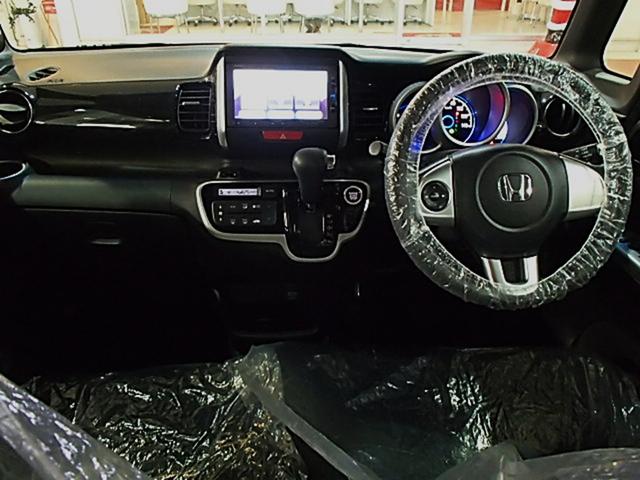 Ｎ－ＢＯＸカスタム Ｇ　ＳＳパッケージ　ＥＴＣ　バックカメラ　両側スライドドア　ＴＶ　衝突被害軽減システム　オートライト　ＨＩＤ　スマートキー　アイドリングストップ　電動格納ミラー　ベンチシート　ＣＶＴ　盗難防止システム　ＡＢＳ　ＥＳＣ（15枚目）