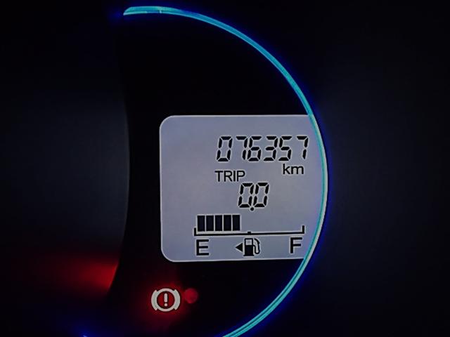 Ｎ－ＢＯＸカスタム Ｇ　ＳＳパッケージ　ＥＴＣ　バックカメラ　両側スライドドア　ＴＶ　衝突被害軽減システム　オートライト　ＨＩＤ　スマートキー　アイドリングストップ　電動格納ミラー　ベンチシート　ＣＶＴ　盗難防止システム　ＡＢＳ　ＥＳＣ（16枚目）