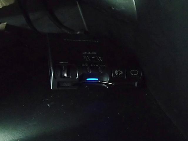 Ｎ－ＢＯＸカスタム Ｇ　ＳＳパッケージ　ＥＴＣ　バックカメラ　両側スライドドア　ＴＶ　衝突被害軽減システム　オートライト　ＨＩＤ　スマートキー　アイドリングストップ　電動格納ミラー　ベンチシート　ＣＶＴ　盗難防止システム　ＡＢＳ　ＥＳＣ（22枚目）