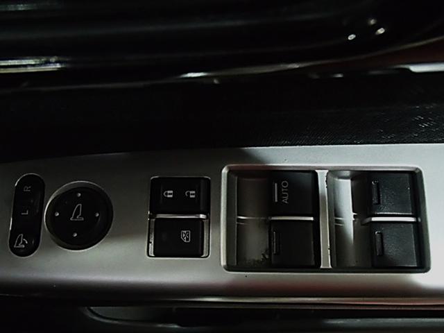 Ｎ－ＢＯＸカスタム Ｇ　ＳＳパッケージ　ＥＴＣ　バックカメラ　両側スライドドア　ＴＶ　衝突被害軽減システム　オートライト　ＨＩＤ　スマートキー　アイドリングストップ　電動格納ミラー　ベンチシート　ＣＶＴ　盗難防止システム　ＡＢＳ　ＥＳＣ（27枚目）