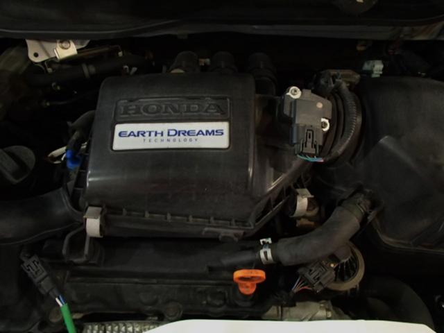 Ｎ－ＢＯＸカスタム Ｇ　ＳＳパッケージ　ＥＴＣ　バックカメラ　両側スライドドア　ＴＶ　衝突被害軽減システム　オートライト　ＨＩＤ　スマートキー　アイドリングストップ　電動格納ミラー　ベンチシート　ＣＶＴ　盗難防止システム　ＡＢＳ　ＥＳＣ（29枚目）