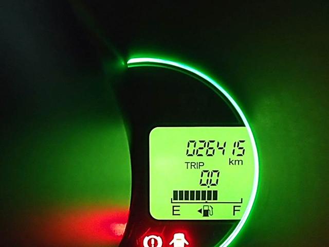 Ｎ－ＢＯＸ Ｇ　スライドドア　スマートキー　アイドリングストップ　ベンチシート　ＣＶＴ　盗難防止システム　ＡＢＳ　ＥＳＣ　衝突安全ボディ　エアコン　パワーステアリング（4枚目）