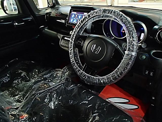 Ｎ－ＢＯＸカスタム Ｇ　ＳＳパッケージ　両側電動スライドドア　ＨＩＤ　スマートキー　アイドリングストップ　ベンチシート　ＣＶＴ　盗難防止システム　ＡＢＳ　ＥＳＣ　アルミホイール　エアコン　パワーステアリング　パワーウィンドウ（3枚目）