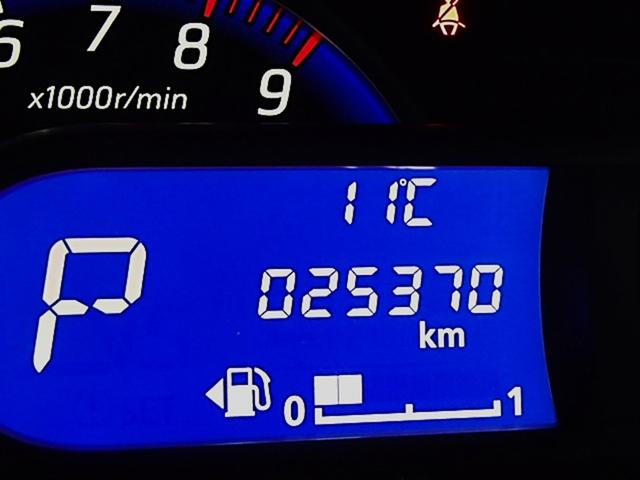 デイズ ハイウェイスター　Ｇターボ　ＨＩＤ　スマートキー　ベンチシート　ＣＶＴ　盗難防止システム　ＡＢＳ　ＥＳＣ　アルミホイール　衝突安全ボディ　エアコン　パワーステアリング　パワーウィンドウ（4枚目）