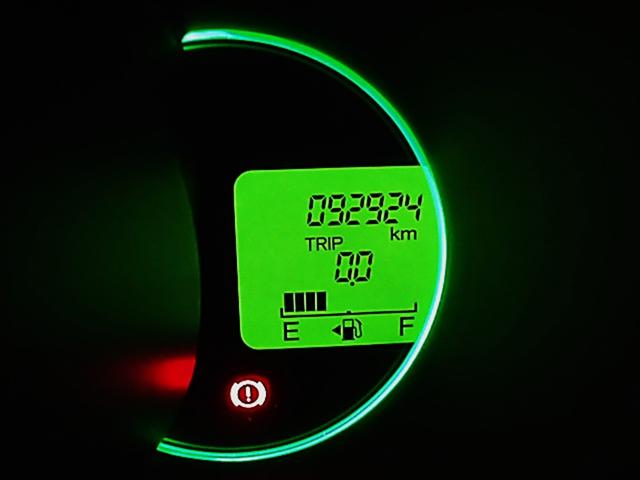 N-BOX G SSパッケージ ETC バックカメラ 両側電動スライドドア TV 衝突被害軽減システム スマートキー アイドリングストップ ベンチシート CVT 盗難防止システム ABS ESC CD DVD再生(6枚目)