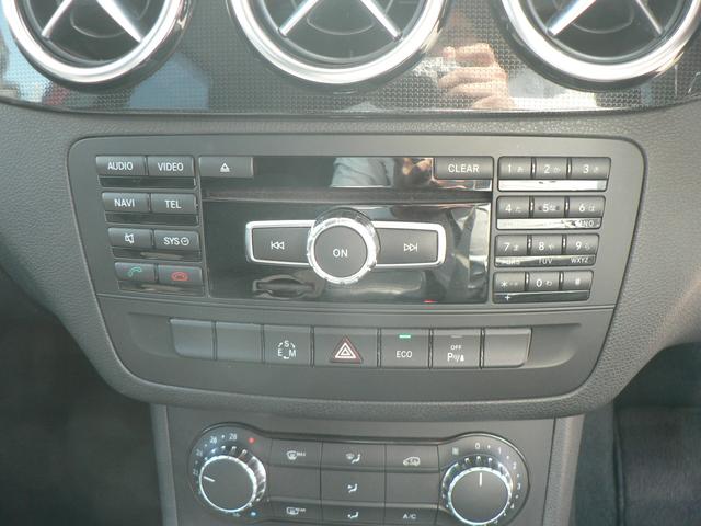 Ｂクラス Ｂ１８０　ブルーエフィシェンシー　衝突軽減ブレーキ　純正ナビ　フルセグＴＶ　バックモニター　オートＨＩＤライト　革巻きステアリング　パドルシフト　キーレス　アテンションアシスト（19枚目）