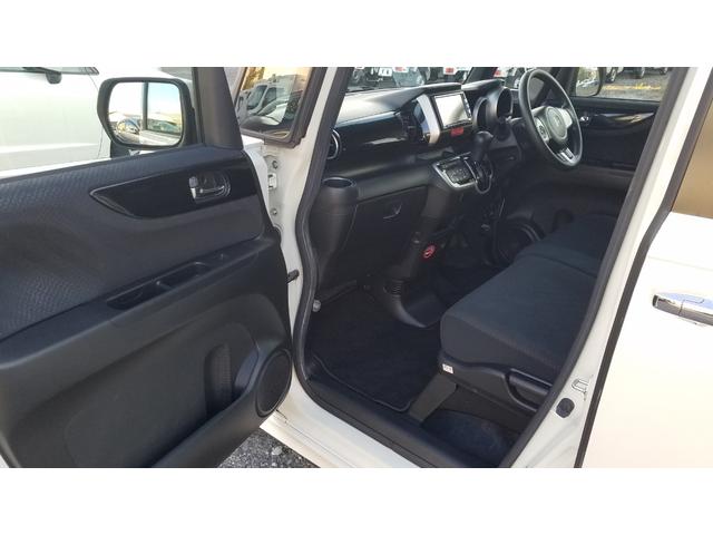 N-BOXカスタム G・Lパッケージ 左パワースライドドア ナビ フルセグTV Bluetooth対応 スマートキー ステアリングスイッチ オートHIDライト(19枚目)