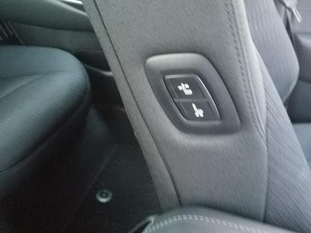 助手席電動シート運転席から操作できます