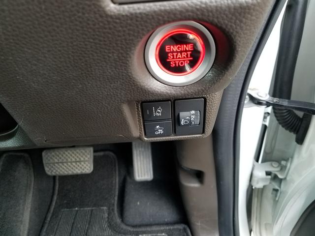 N-BOX G ホンダセンシング スマートキー 路外逸脱抑制機能 オートLEDライト アダプティブクルーズコントロール 電格電動ミラー ETC シートカバー パーキングセンサー CD(8枚目)