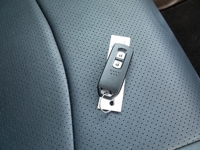 N-BOX G ホンダセンシング スマートキー 路外逸脱抑制機能 オートLEDライト アダプティブクルーズコントロール 電格電動ミラー ETC シートカバー パーキングセンサー CD(18枚目)