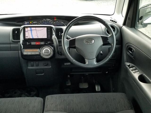 タント カスタムＸ　左ピラーレス　左パワースライドドア　スマートキー　ナビ　Ｂｌｕｅｔｏｏｔｈ対応　フルセグＴＶ　バックモニター　電格電動ミラー　革巻きステアリング（12枚目）