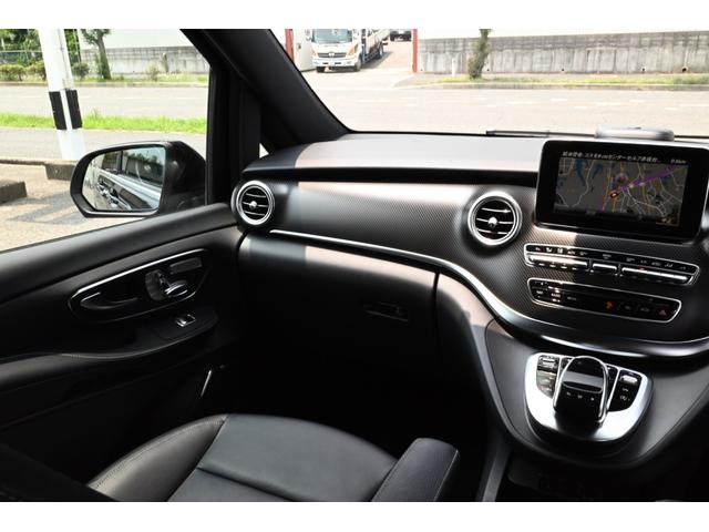 Ｖクラス Ｖ２２０ｄ　スポーツ　ロング　レーダーセーフティーパッケージ　パノラマＳＲ　ブラックレザー　シートヒーター　メモリー付パワーシート　純正ナビ　地デジ　後席モニター×２　リアエアコン　３６０°カメラ　ブルメスターサウンド　正規Ｄ車（24枚目）