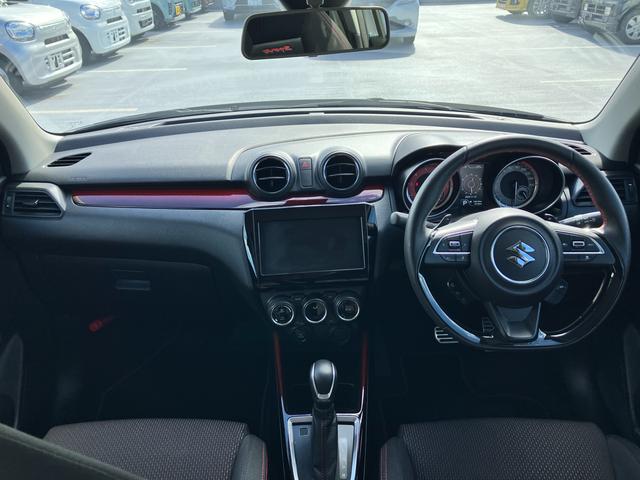 スイフトスポーツ スポーツ　４型　　新車保証／ターボ車／衝突軽減ブレーキ　新車保証継承／ターボ車／衝突軽減ブレーキ／アダクティブクルーズコントロール（全車速追従）／オーディオレス車／シートヒーター／オートエアコン／６速オートマチック／試乗車アップ（4枚目）