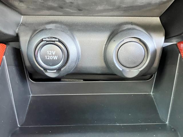 スイフトスポーツ スポーツ　４型　　新車保証／ターボ車／衝突軽減ブレーキ　新車保証継承／ターボ車／衝突軽減ブレーキ／アダクティブクルーズコントロール（全車速追従）／オーディオレス車／シートヒーター／オートエアコン／６速オートマチック／試乗車アップ（13枚目）