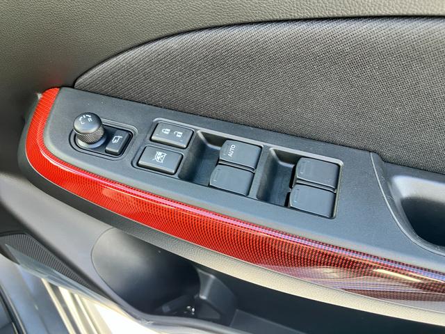 スイフトスポーツ スポーツ　４型　　新車保証／ターボ車／衝突軽減ブレーキ　新車保証継承／ターボ車／衝突軽減ブレーキ／アダクティブクルーズコントロール（全車速追従）／オーディオレス車／シートヒーター／オートエアコン／６速オートマチック／試乗車アップ（35枚目）