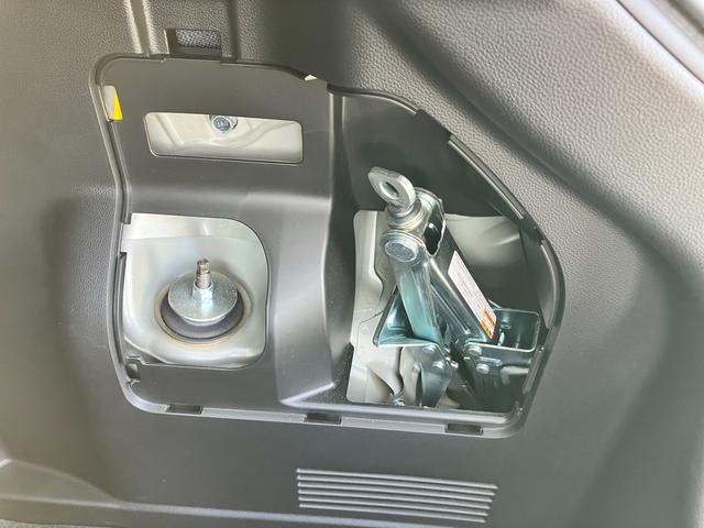 スイフトスポーツ スポーツ　４型　　新車保証／ターボ車／衝突軽減ブレーキ　新車保証継承／ターボ車／衝突軽減ブレーキ／アダクティブクルーズコントロール（全車速追従）／オーディオレス車／シートヒーター／オートエアコン／６速オートマチック／試乗車アップ（48枚目）