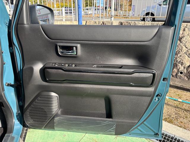 �������������Ă���܂��ԗ��́C�X�Y�L���c�㗝�X�̓��Ђ����M�������Ă����߂ł���f�B�[���[���ÎԂł��B