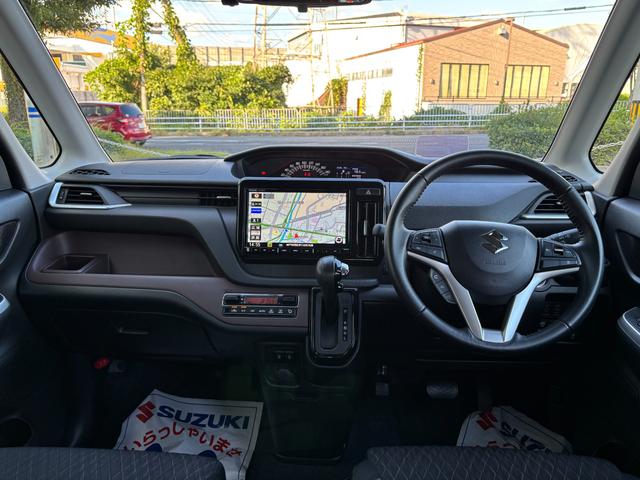 スズキ1級査定士が細かく車両をチェックして、傷や修復歴を確認しております。ご不明な点はお気軽にお問合せ下さい