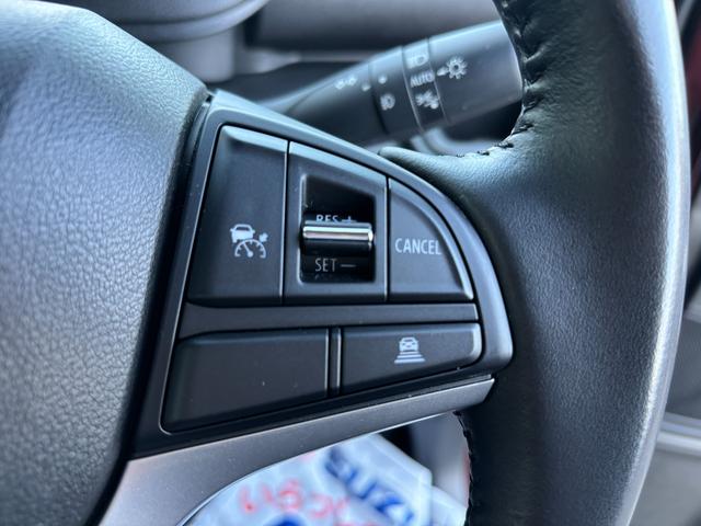 スズキ1級査定士が細かく車両をチェックして、傷や修復歴を確認しております。ご不明な点はお気軽にお問合せ下さい