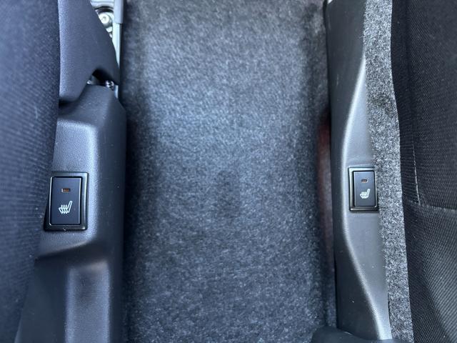 お買い得車から、人気の中古車。弊社総展示台数300台!豊富な在庫からお客様にぴったりの1台をお探しいたします。