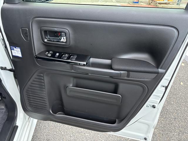 スペーシアカスタム カスタム HYBRID XS 2型 全方位モニター付 LED デュアルカメラブレーキ|後席両側ワンアクションパワースライド|アダプティブクルーズコントロール|LEDヘッドランプ|スリムサーキュレーター|15インチアルミホイール|シートヒーター|(35枚目)