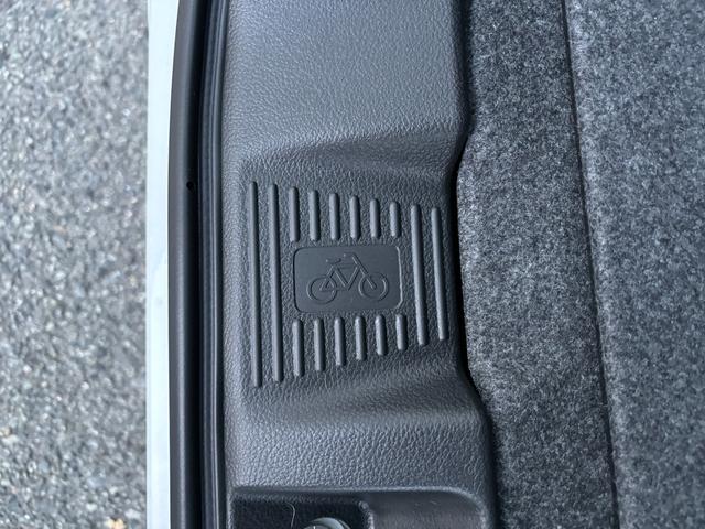 スペーシアカスタム カスタム HYBRID XS 2型 全方位モニター付 LED デュアルカメラブレーキ|後席両側ワンアクションパワースライド|アダプティブクルーズコントロール|LEDヘッドランプ|スリムサーキュレーター|15インチアルミホイール|シートヒーター|(67枚目)