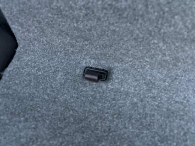 スペーシアカスタム カスタム HYBRID XS 2型 全方位モニター付 LED デュアルカメラブレーキ|後席両側ワンアクションパワースライド|アダプティブクルーズコントロール|LEDヘッドランプ|スリムサーキュレーター|15インチアルミホイール|シートヒーター|(68枚目)