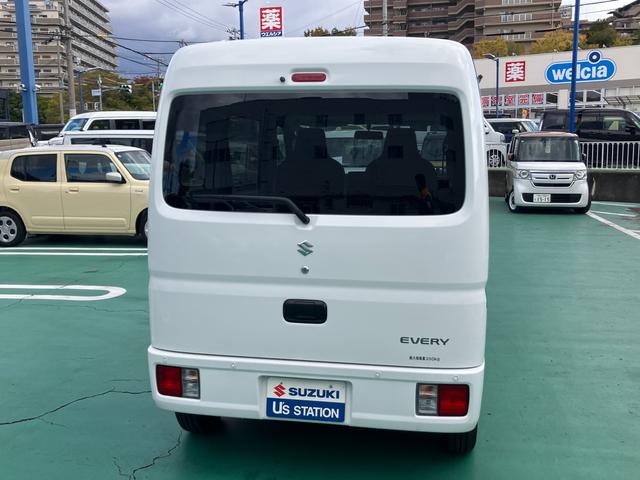 エブリイ PA 6型 後席両側スライドドア ハロゲンヘッドランプ エアコン|パワーステアリング|ハロゲンヘッドランプ|UVカット機能付フロントドアガラス|スモークガラス|AM/FMラジオ|(5枚目)